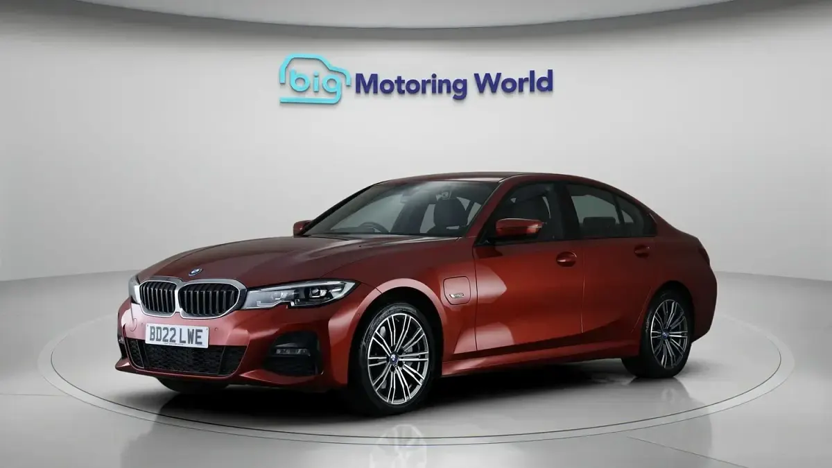 Used BMW 330e M Sport 292 HP (214 kW) 2022 Orange Sedan