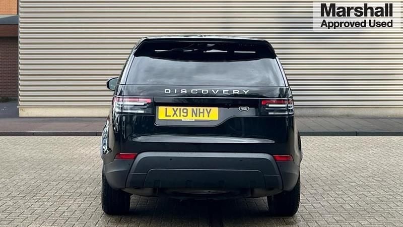 Used Land Rover Discovery 5 S 300 HP (220 kW) 2019 Black SUV