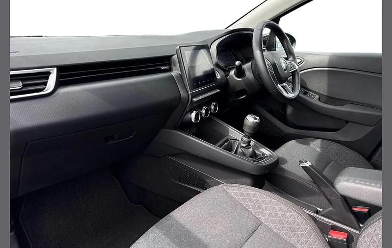 Used Renault Clio V Evolution 90 HP (66 kW) 2022 Blue Hatchback