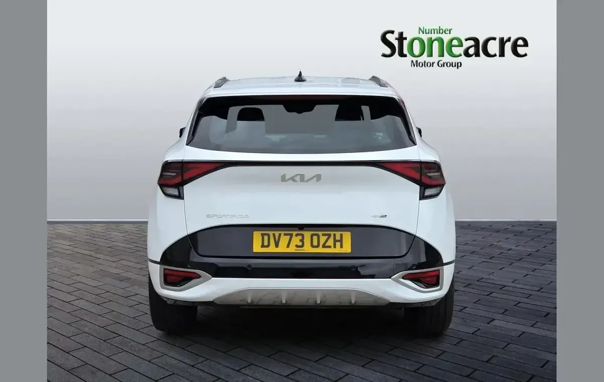 Used Kia Sportage GT-Line 150 HP (110 kW) 2023 White SUV