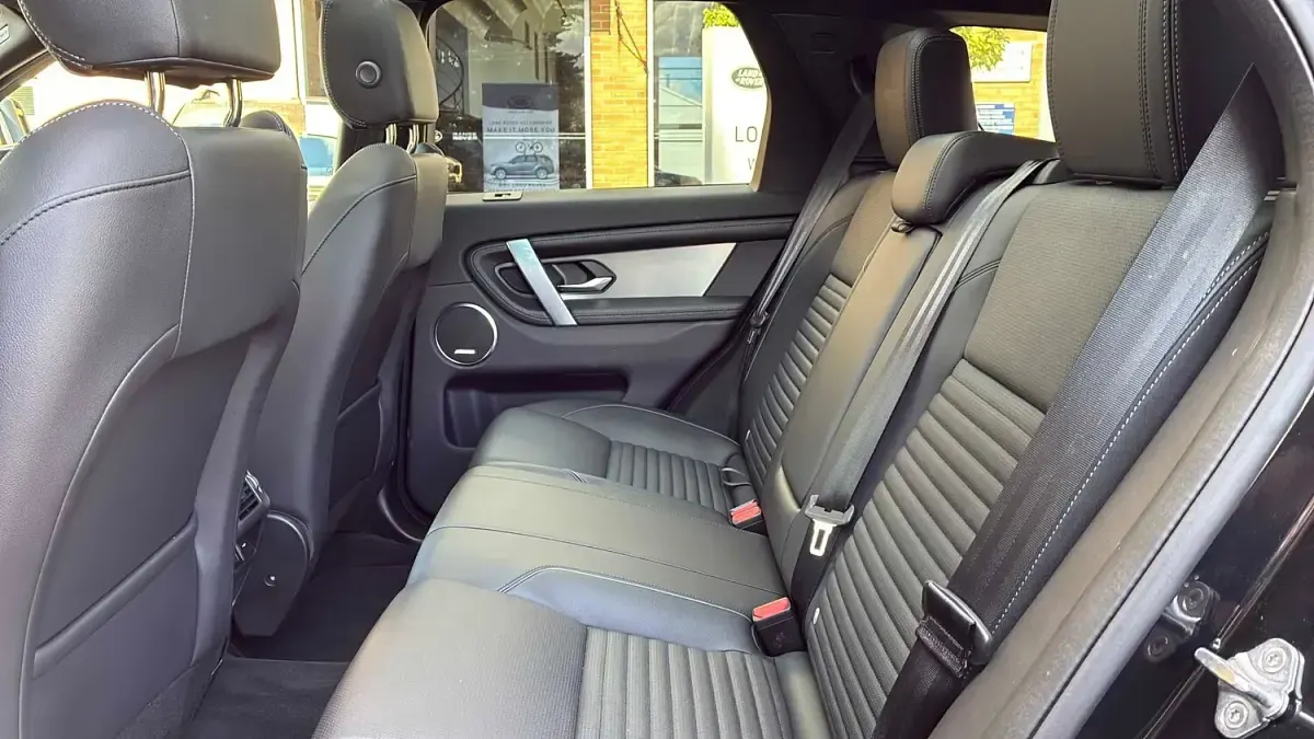 Used Land Rover Discovery Sport SE Dynamic 2026 Black SUV