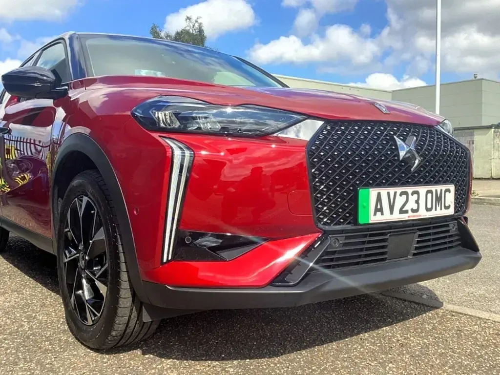 Used DS Automobiles DS3 Crossback Opera 156 HP (114 kW) 2023 Red SUV