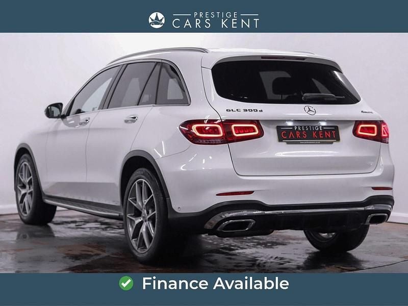 Used Mercedes GLC300 AMG Line Premium 2021 White Estate
