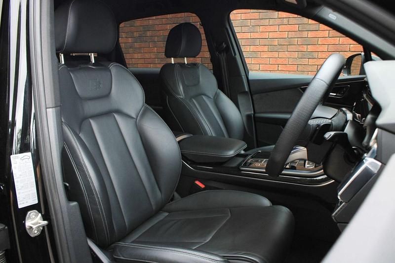Used Audi Q7 Black Edition 286 HP (210 kW) 2021 Black SUV