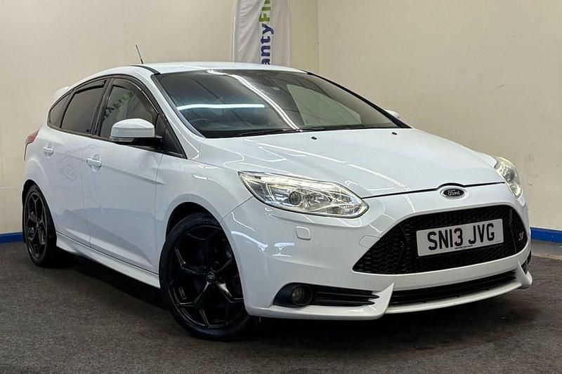 Used Ford Focus ST 2013 White Hatchback