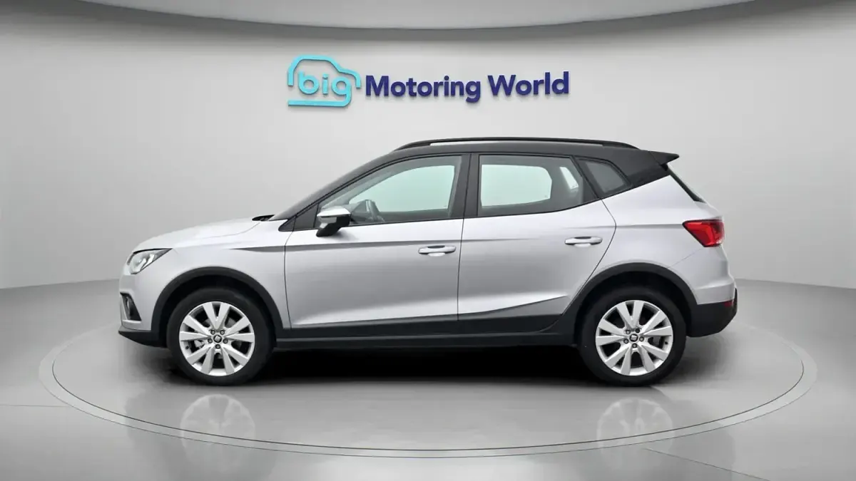 Used Seat Arona SE Technology 94 HP (69 kW) 2019 Silver SUV