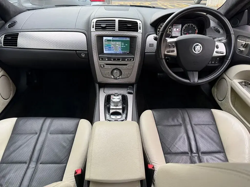 Used Jaguar XK 385 HP (283 kW) 2011 Black Coupe