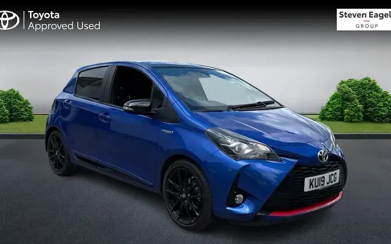 Used Toyota Yaris Hybrid Sport 101 HP (74 kW) 2019 Hatchback