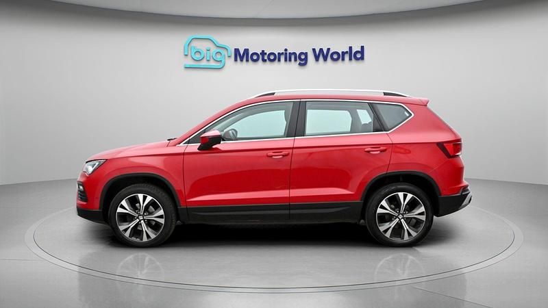 Begagnad Seat Ateca SE Technology 148 HK (108 kW) 2023 Röd SUV