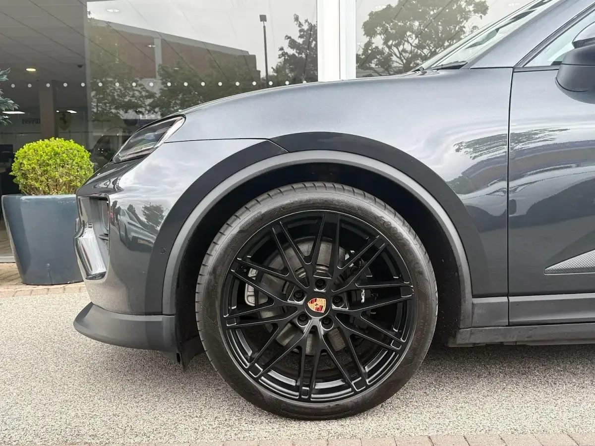 Used Porsche Macan 380 kW (517 HP) 2024 Grey SUV