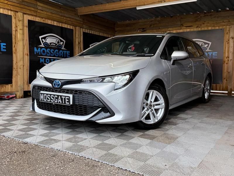 Used Toyota Corolla 122 HP (89 kW) 2019 Silver Estate