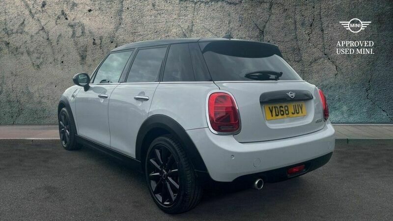 Used Mini Cooper Hatch 134 HP (98 kW) 2018 Silver Hatchback