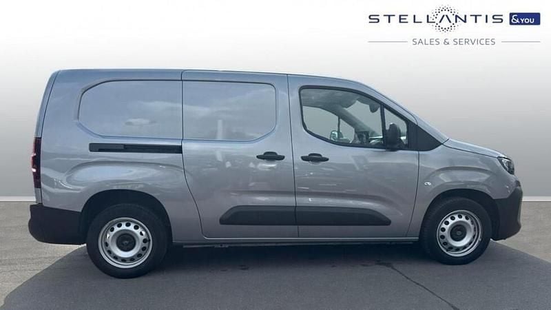Grey Used 2024 Peugeot Partner MPV | £15,490 (Fair price) - Image 1/4
