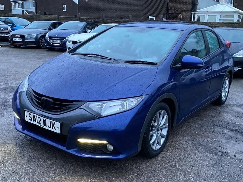 Begagnad Honda Civic ES 142 HK (104 kW) 2012 Blå Halvkombi