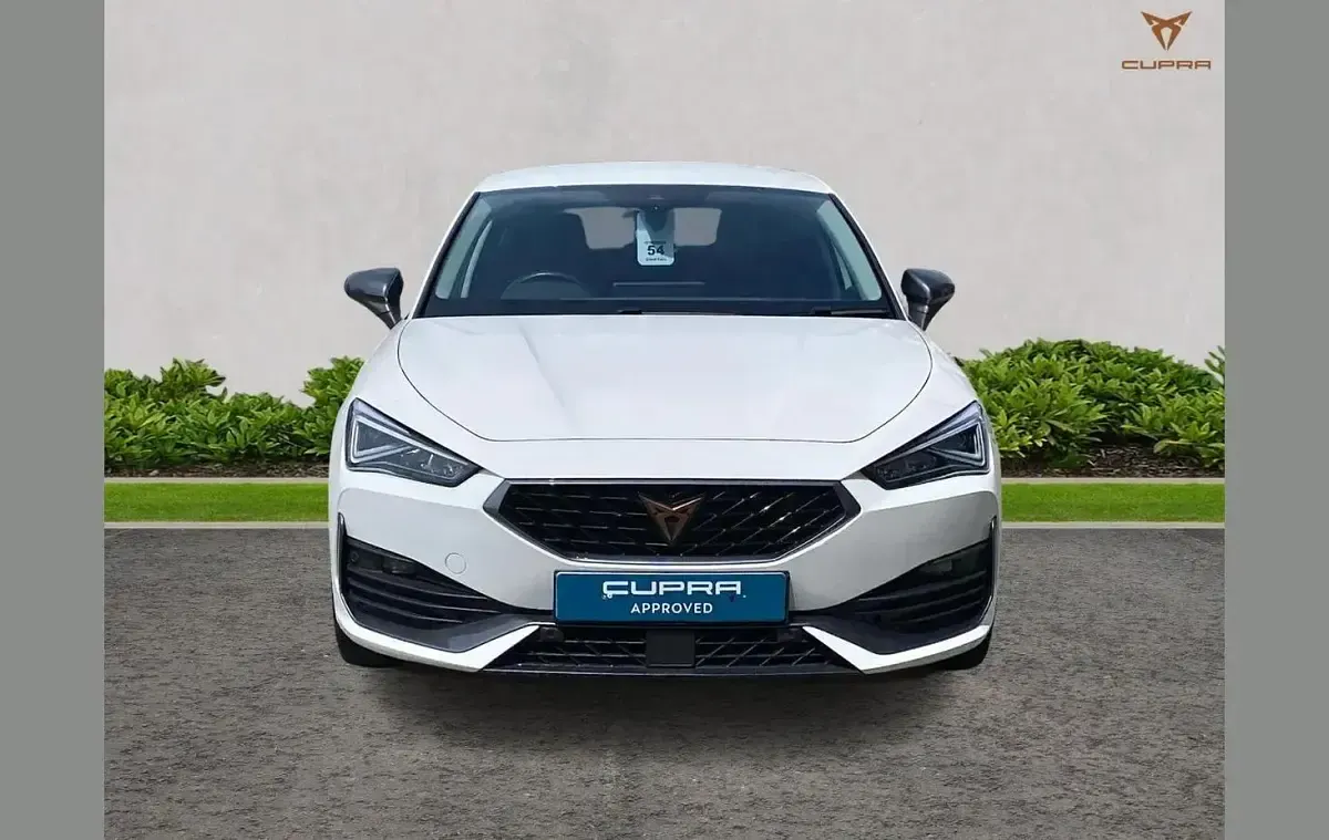 Used Cupra Leon 147 HP (108 kW) 2024 White Hatchback