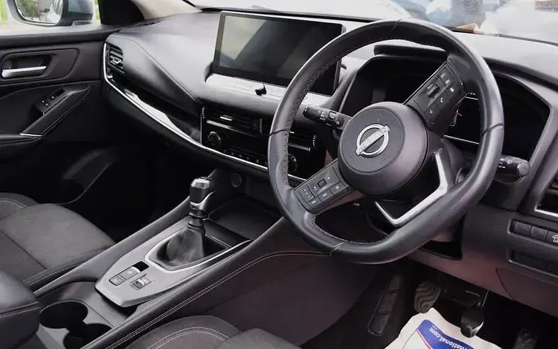 Used Nissan Qashqai N-Connecta 140 HP (102 kW) 2023 Grey SUV