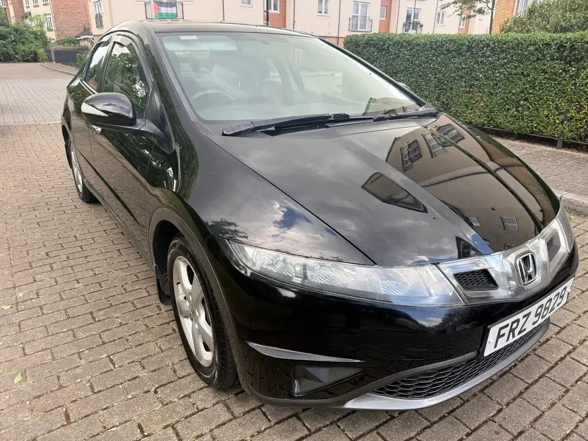 Used Honda Civic SE 2010 Black Hatchback