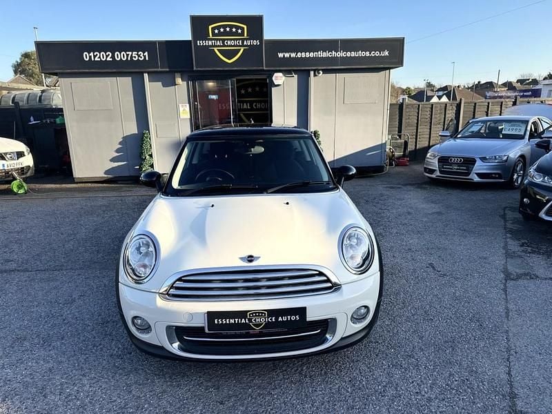 Used Mini Cooper Hatch 2013 White Hatchback