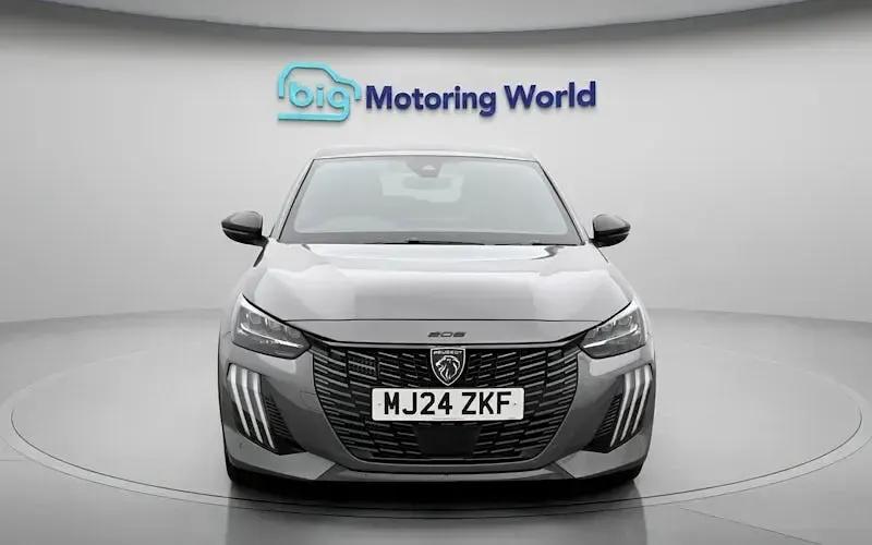 Second-hand Peugeot 208 GT 102 CP (75 kW) 2024 Gri Hatchback