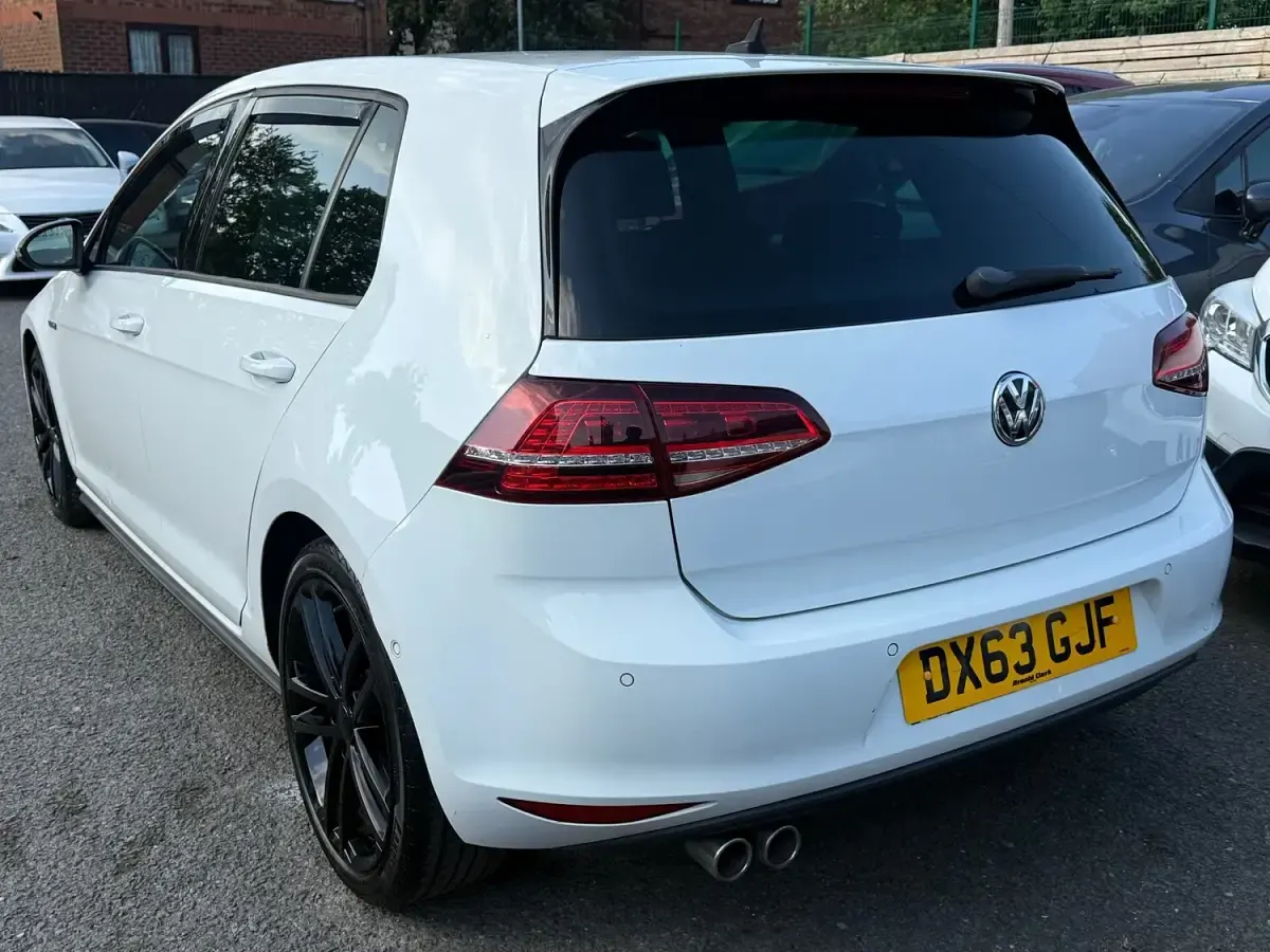 Used VW Golf VII GTD 2014 White Hatchback