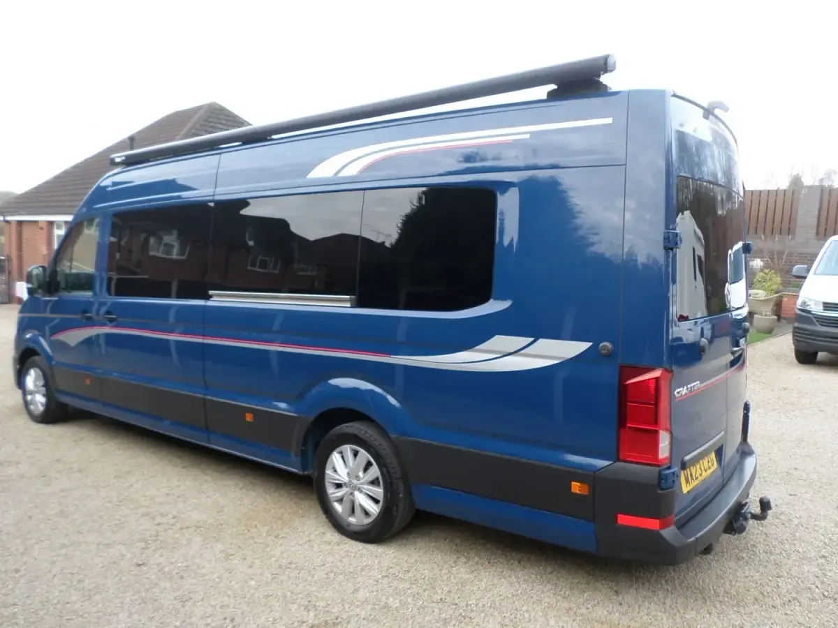 Begagnad VW Crafter Trendline 177 HK (130 kW) 2023 Blå Van