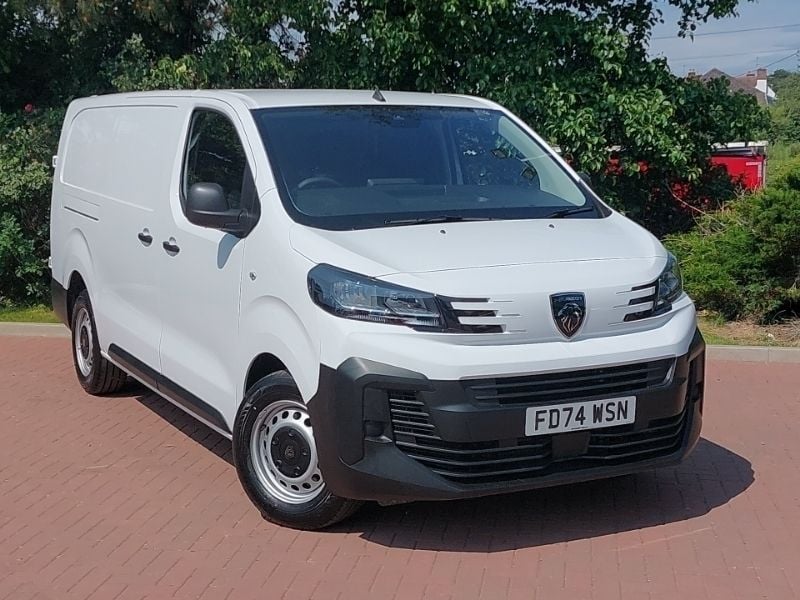 White New 2024 Peugeot Expert Van | £19,298 (Good price) - Image 1/4