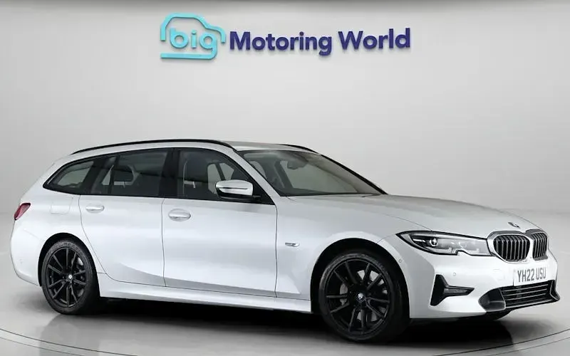 Used BMW 330e Sport Line 292 HP (214 kW) 2022 Estate