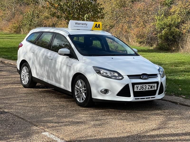 White Used 2013 Ford Focus Titanium Estate | £3,200 (Good price) - Image 1/4