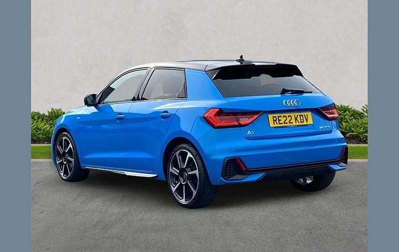 Used Audi A1 Black Edition 95 HP (69 kW) 2022 Blue SUV