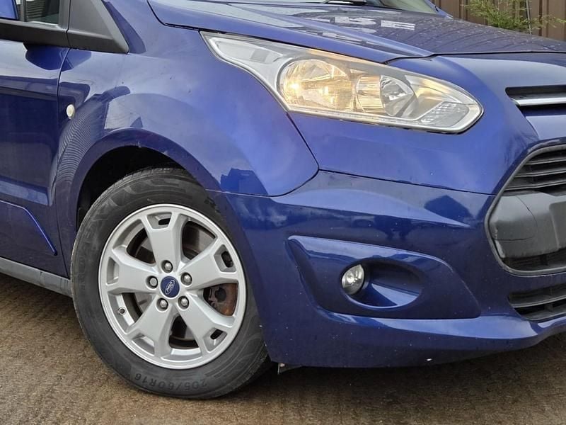 Used Ford Grand Tourneo Connect Titanium 120 HP (88 kW) 2018 Blue MPV
