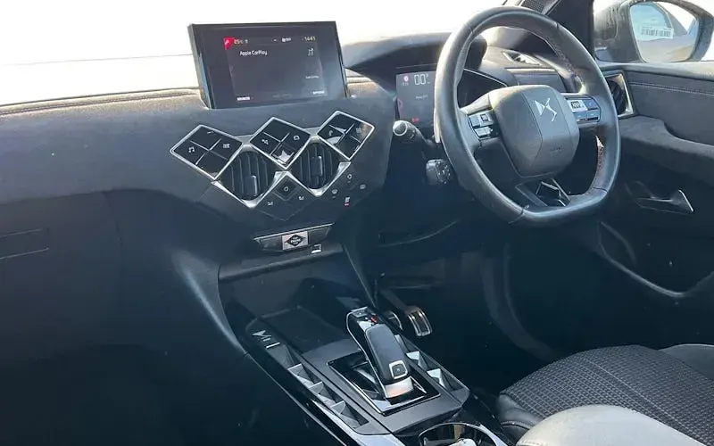 Usado DS Automobiles DS3 Crossback Performance 131 CV (96 kW) 2022 SUV
