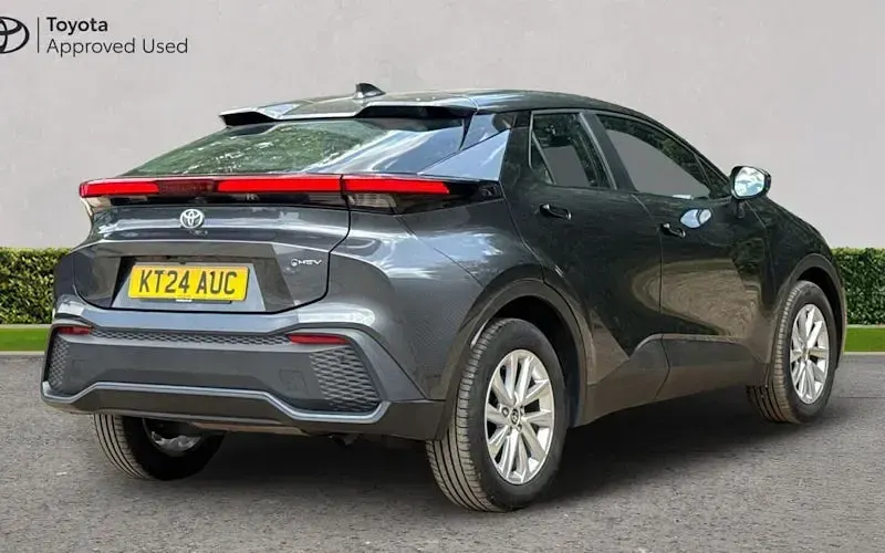 Used Toyota C-HR 140 HP (102 kW) 2026 SUV