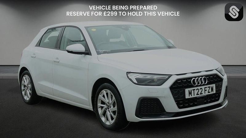 Used Audi A1 Sportback Sport 95 HP (69 kW) 2022 Glacier white metallic/glacier white metallic Hatchback