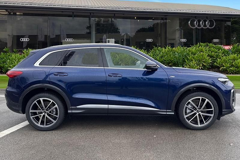 New Audi Q5 S-Line 2025 Blue SUV
