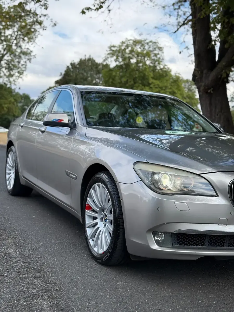 Used BMW 750 2009 Silver Sedan