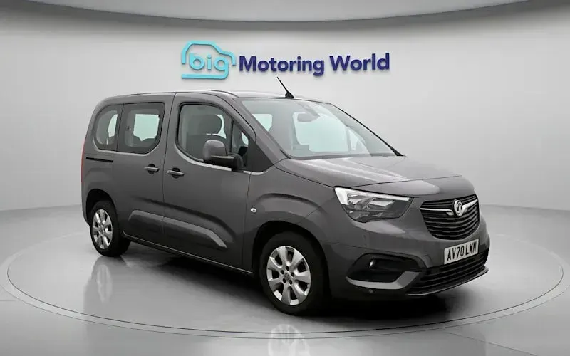 Used Vauxhall Combo S 110 HP (80 kW) 2020 Grey MPV