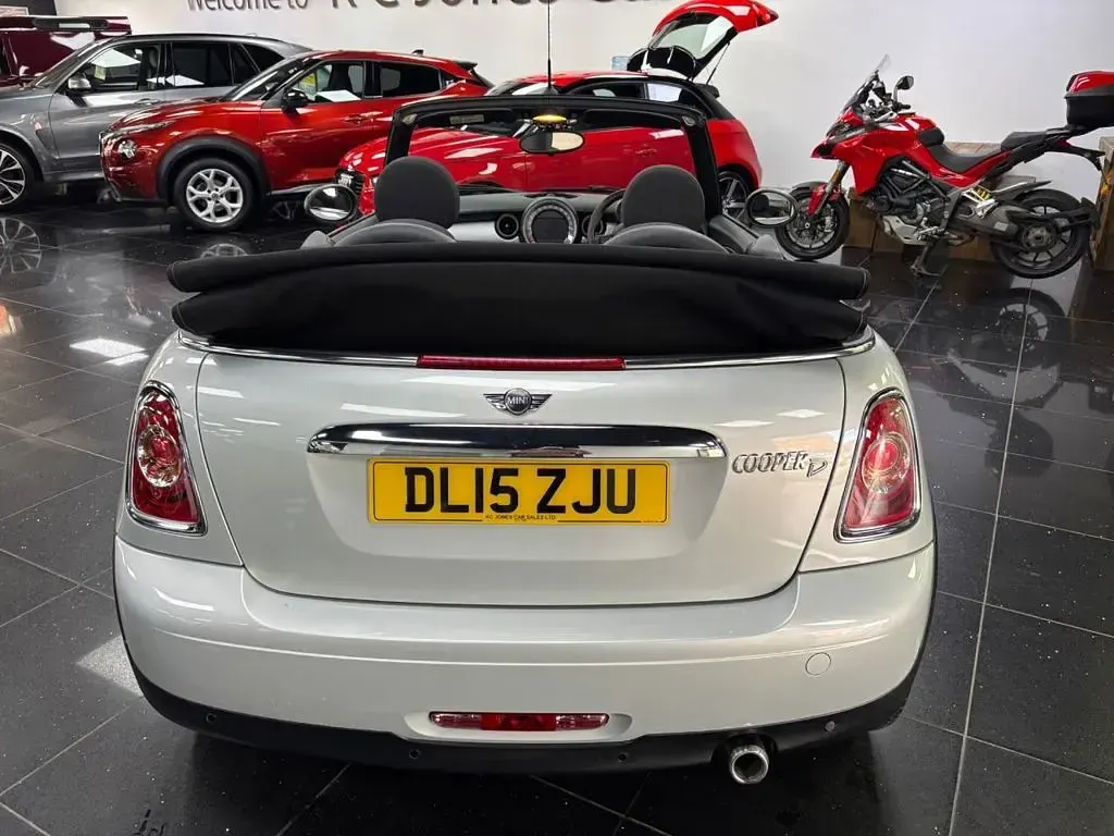 Used Mini Cooper D Cabriolet 112 HP (82 kW) 2015 Silver Cabriolet