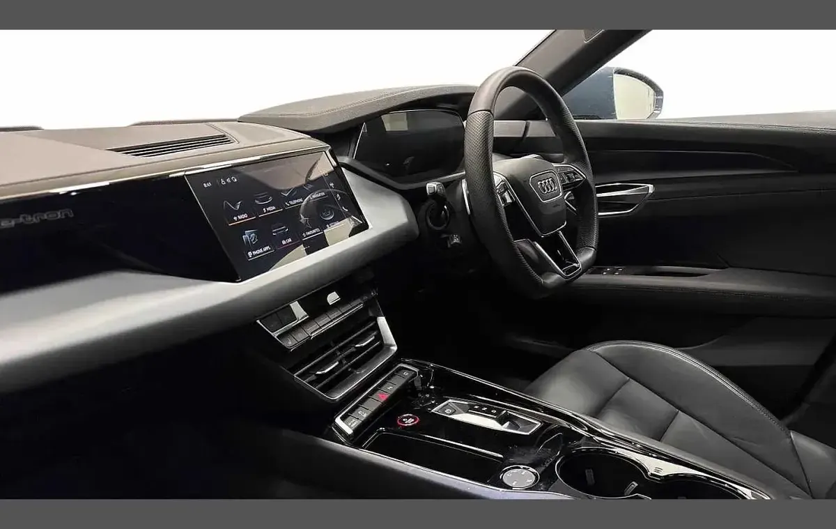 Used Audi e-tron GT quattro Comfort 384 kW (523 HP) 2023 Grey Sedan