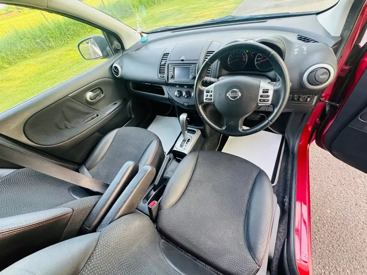 Used Nissan Note Tekna 110 HP (80 kW) 2010 Red Hatchback