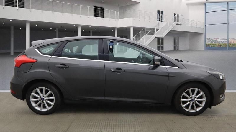 Used Ford Focus Titanium 2016 Grey Hatchback
