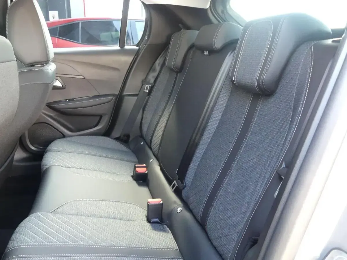 Used Peugeot 208 Allure 99 HP (72 kW) 2025 Grey Hatchback