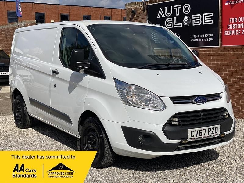 White Used 2017 Ford Transit Custom Trend Van | £8,490 (Expensive) - Image 1/3