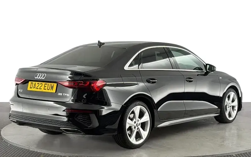 Usado Audi A3 S-Line 150 HP (110 kW) 2024 Sedan