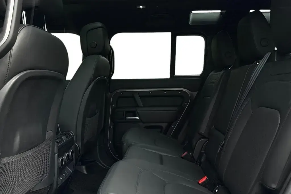 Used Land Rover Defender HSE Dynamic 2024 Silver SUV