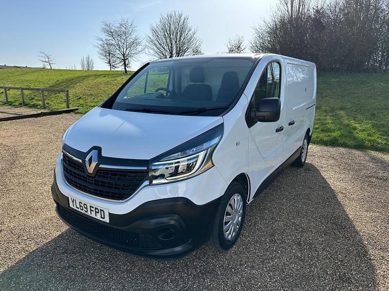 Used Renault Trafic Business 2019 White MPV
