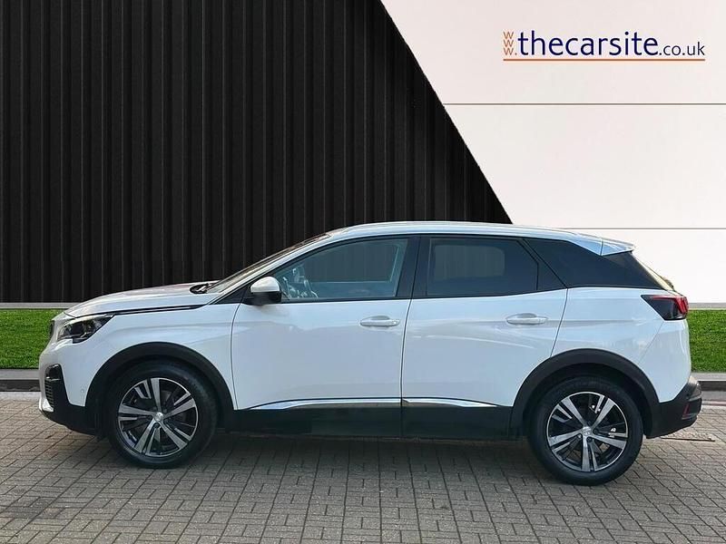 Used Peugeot 3008 Allure 2018 White Hatchback