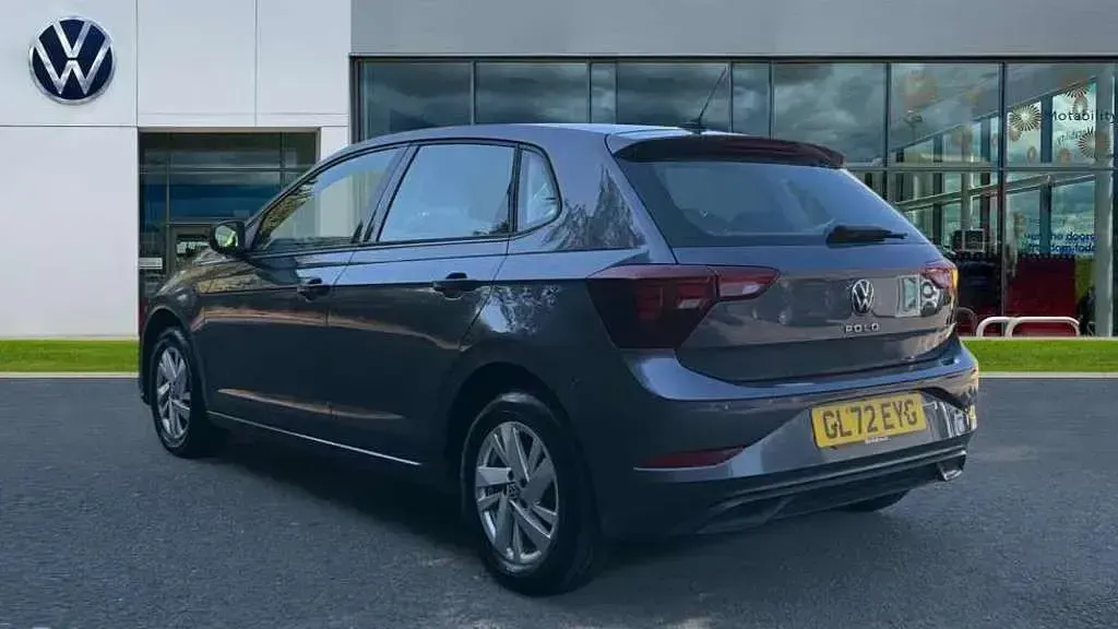 Used VW Polo Life 95 HP (69 kW) 2022 Smokey grey metallic  Hatchback
