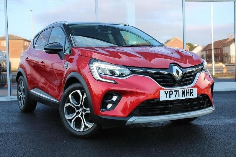 Used Renault Captur Version S 90 HP (66 kW) 2021 Red/black SUV