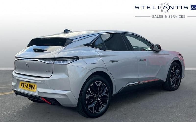 Used DS Automobiles DS4 224 HP (164 kW) 2024 White Hatchback