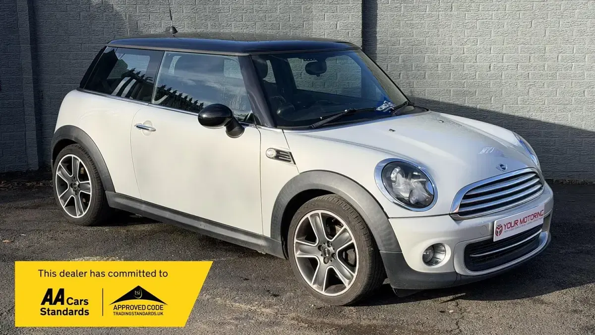 Used Mini Cooper Hatch 122 HP (89 kW) 2012 Silver Hatchback